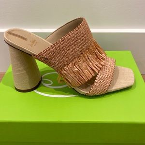 Sam Edelman Kamryn Blush Raffia chunky heel slides. Size 9, brand new in box.